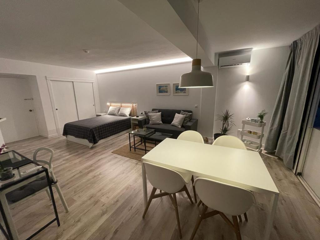 Apartamento C Y L Torremolinos Extérieur photo